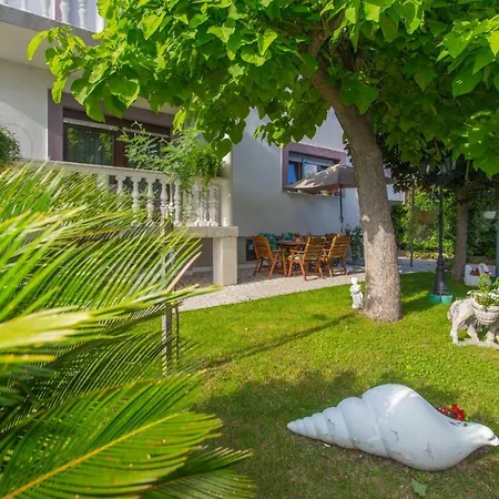 Luis Lejlighed Kaštela