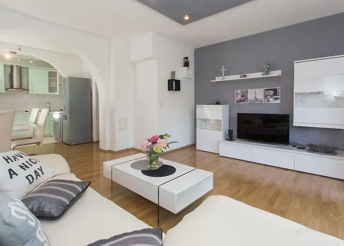 Luis Apartman Kastela