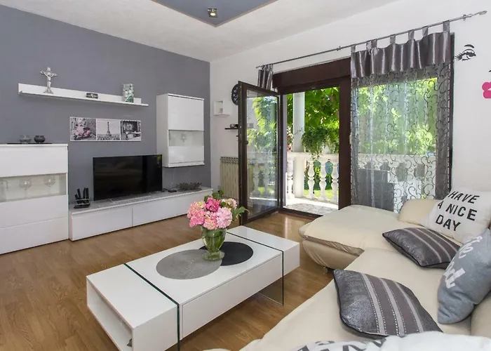 Apartman Luis Kastela
